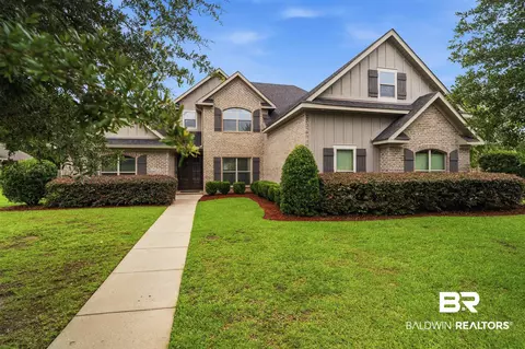 593 Theakston St, Fairhope, AL 36532