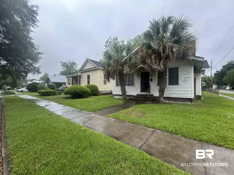 300 Stocking St, Mobile, AL 36604 photo 3
