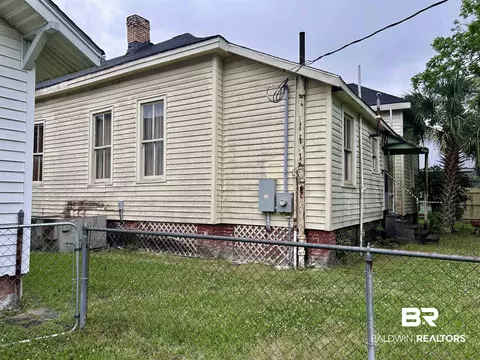 302 Stocking St, Mobile, AL 36604 photo 3