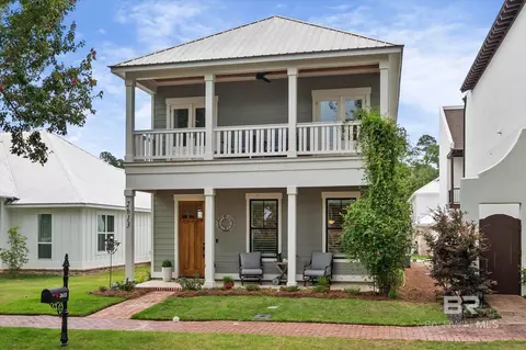 2613 Serigny St, Gulf Shores, AL 36542