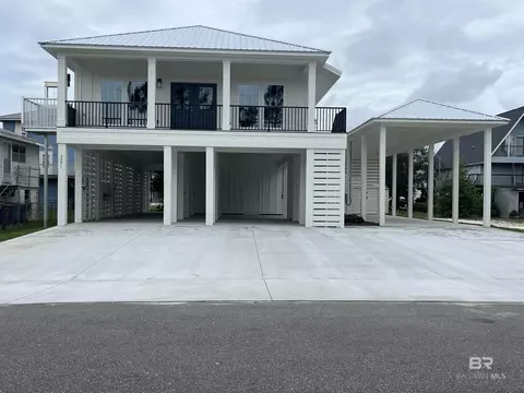 5591 Armadillo Ave, Orange Beach, AL 36561