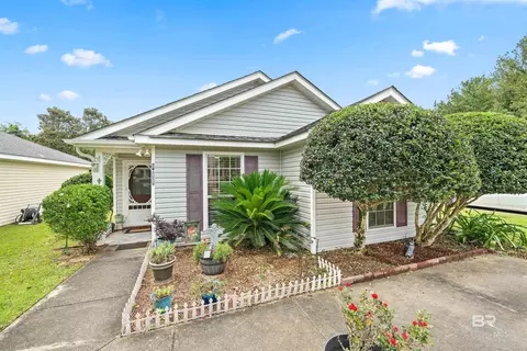 811 S Crystal Wells Ct, Fairhope, AL 36532