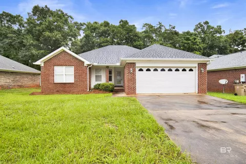 8440 Kendall Ct, Mobile, AL 36695