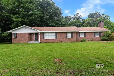 384 Old Bratt Rd, Atmore, AL 36502