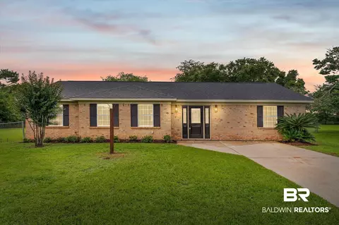 59 Northgate Cir, Loxley, AL 36551
