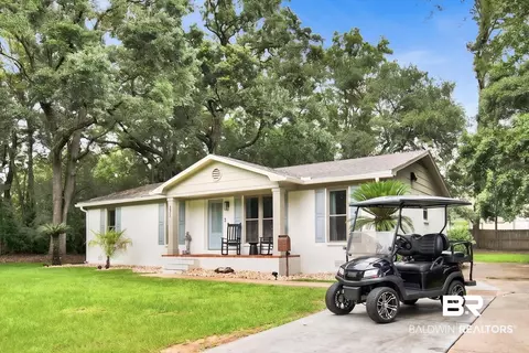 571 Morphy Ave, Fairhope, AL 36532