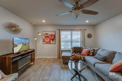 Living - 8033 Irwin Loop, Daphne, AL 36526 photo 2 of 3