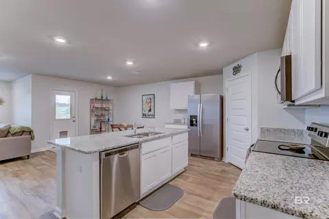 Kitchen - 8033 Irwin Loop, Daphne, AL 36526 photo 3 of 4