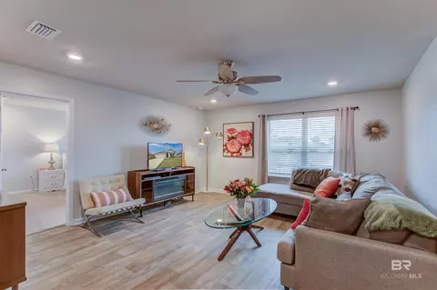 Living - 8033 Irwin Loop, Daphne, AL 36526 photo 1 of 3