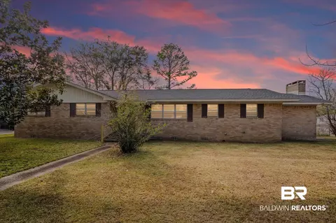 605 N Day Ave, Bay Minette, AL 36507
