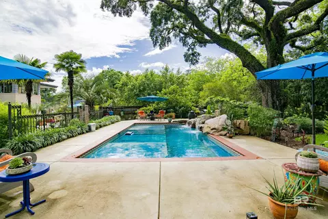 Exterior - 809 Bernard Cir, Mobile, AL 36693 photo 26 of 37