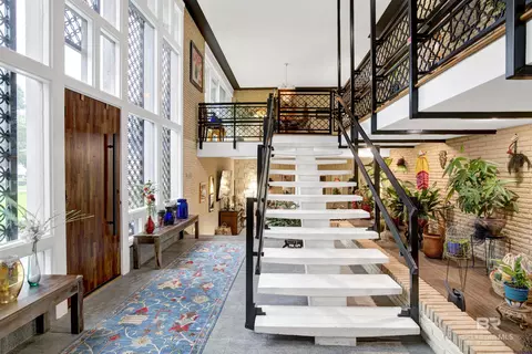 Entry Way - 809 Bernard Cir, Mobile, AL 36693 photo 1 of 6