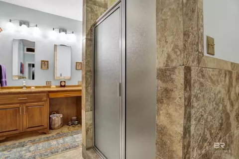 Bath - 809 Bernard Cir, Mobile, AL 36693 photo 2 of 5