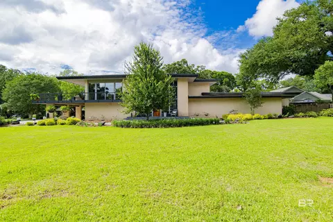 Exterior - 809 Bernard Cir, Mobile, AL 36693 photo 12 of 37