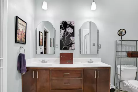 Bath - 809 Bernard Cir, Mobile, AL 36693 photo 3 of 5