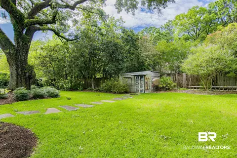 Exterior - 809 Bernard Cir, Mobile, AL 36693 photo 7 of 7