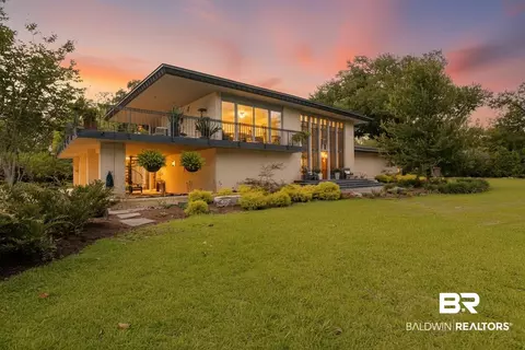 Exterior - 809 Bernard Cir, Mobile, AL 36693 photo 2 of 7