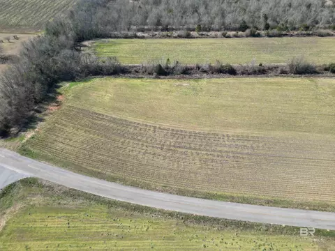 2 Cowpen Creek Rd, Atmore, AL 36502