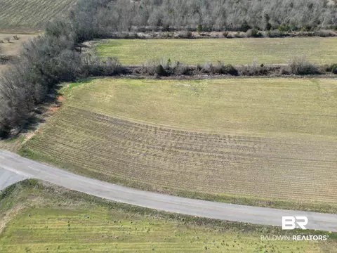 2 Cowpen Creek Rd, Atmore, AL 36502