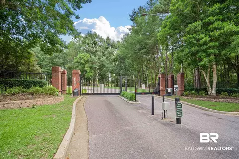 7271 S Spring Lake Dr, Mobile, AL 36695 photo 2