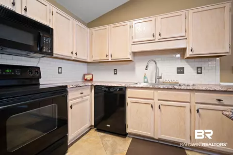 7271 S Spring Lake Dr, Mobile, AL 36695 photo 8