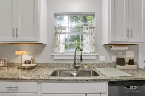 Kitchen - 253 Maplewood Loop, Daphne, AL 36526 photo 5 of 5