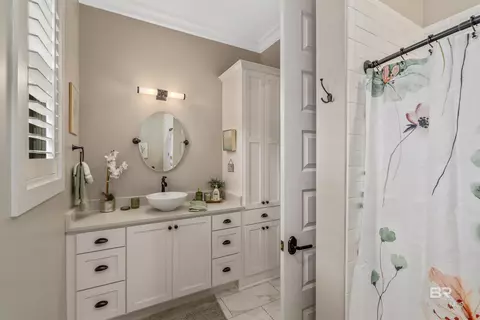 Bath - 536 Artesian Spring Dr, Fairhope, AL 36532 photo 3 of 4