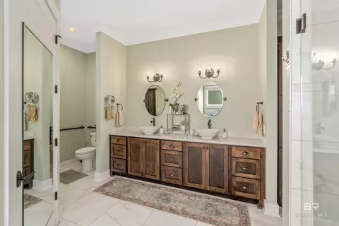 Bath - 536 Artesian Spring Dr, Fairhope, AL 36532 photo 1 of 4