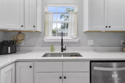 Kitchen - 24640 Olive St, Elberta, AL 36530 photo 2 of 5