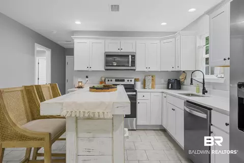 Kitchen - 24640 Olive St, Elberta, AL 36530 photo 2 of 3