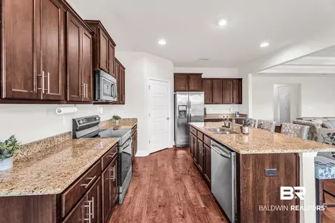 Kitchen - 1319 W Selby Phillips Dr, Mobile, AL 36695 photo 2 of 4