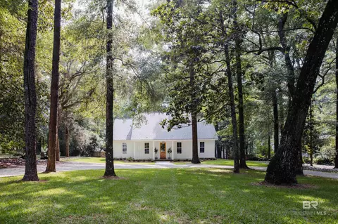 23875 2nd St, Fairhope, AL 36532