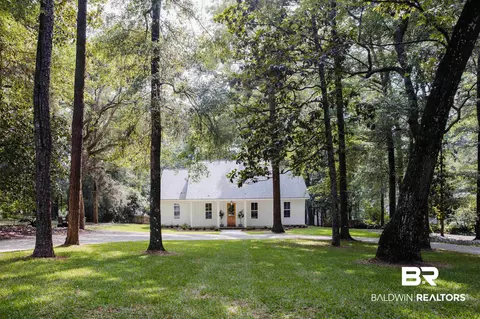 23875 2nd St, Fairhope, AL 36532