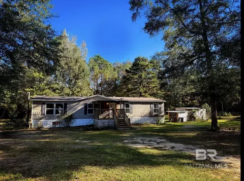 279 Travis Rd, Brewton, AL 36426