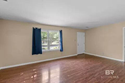 Living - 5604 Judson Dr, Mobile, AL 36608 photo 5 of 6