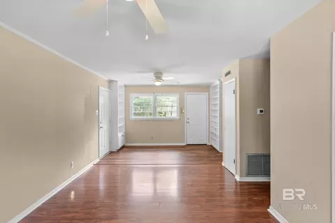 Living - 5604 Judson Dr, Mobile, AL 36608 photo 2 of 6