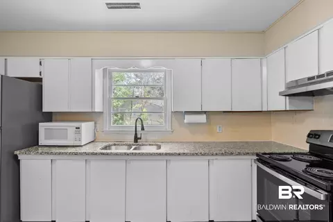 Kitchen - 5604 Judson Dr, Mobile, AL 36608 photo 1 of 1