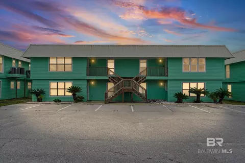 979 W Lagoon Ave #B4, Gulf Shores, AL 36542