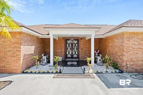 Exterior - 1255 Spring Valley Dr, Mobile, AL 36693 photo 3 of 17