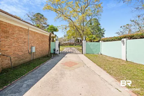 Exterior - 1255 Spring Valley Dr, Mobile, AL 36693 photo 17 of 17
