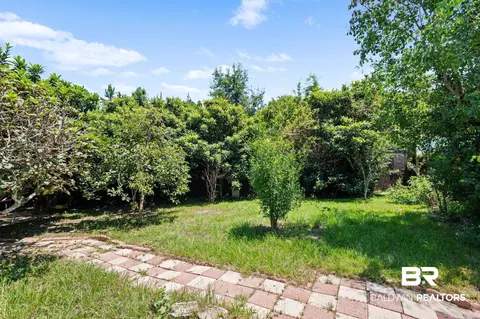 Exterior - 1255 Spring Valley Dr, Mobile, AL 36693 photo 16 of 17