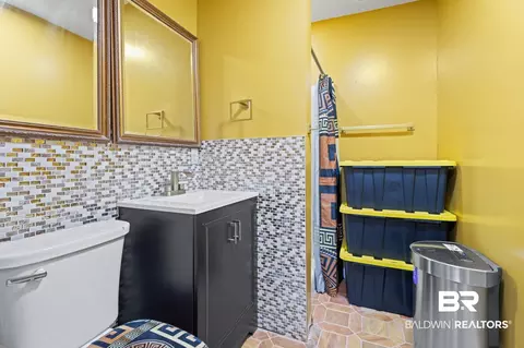 Bath - 1255 Spring Valley Dr, Mobile, AL 36693 photo 7 of 7