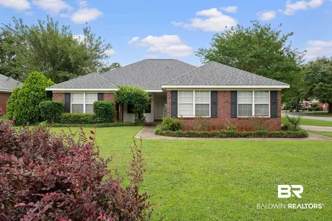 163 Oakwood Ave, Fairhope, AL 36532