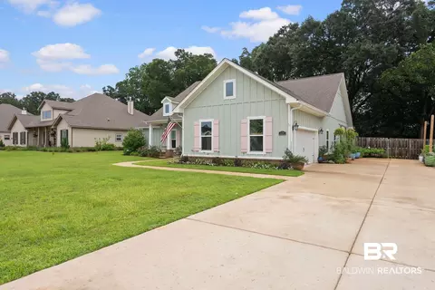 Exterior - 320 Nandina Loop, Fairhope, AL 36532 photo 4 of 6