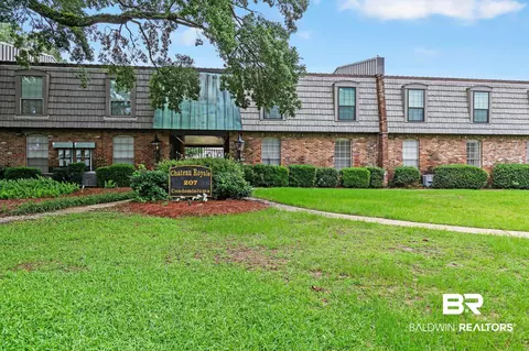 207 S Mobile St #210, Fairhope, AL 36532