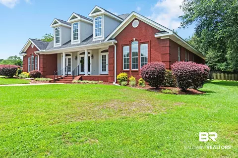 Exterior - 3176 Cedar Ct, Mobile, AL 36619 photo 3 of 6