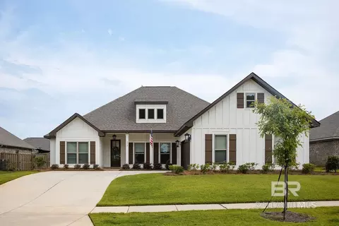 392 Garrison Blvd, Fairhope, AL 36532