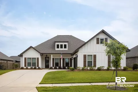392 Garrison Blvd, Fairhope, AL 36532