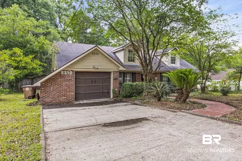 Exterior - 5510 Richmond Rd, Mobile, AL 36608 photo 3 of 5