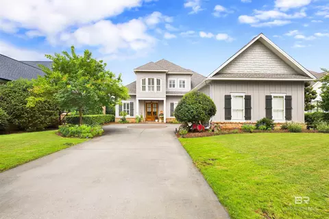 17411 Seldon St, Fairhope, AL 36532